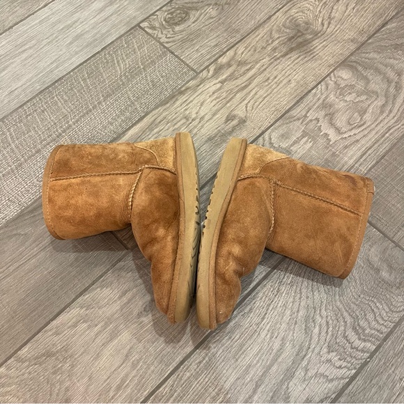 Ugg Classic Boot Kids Chestnut - Picture 2 of 6